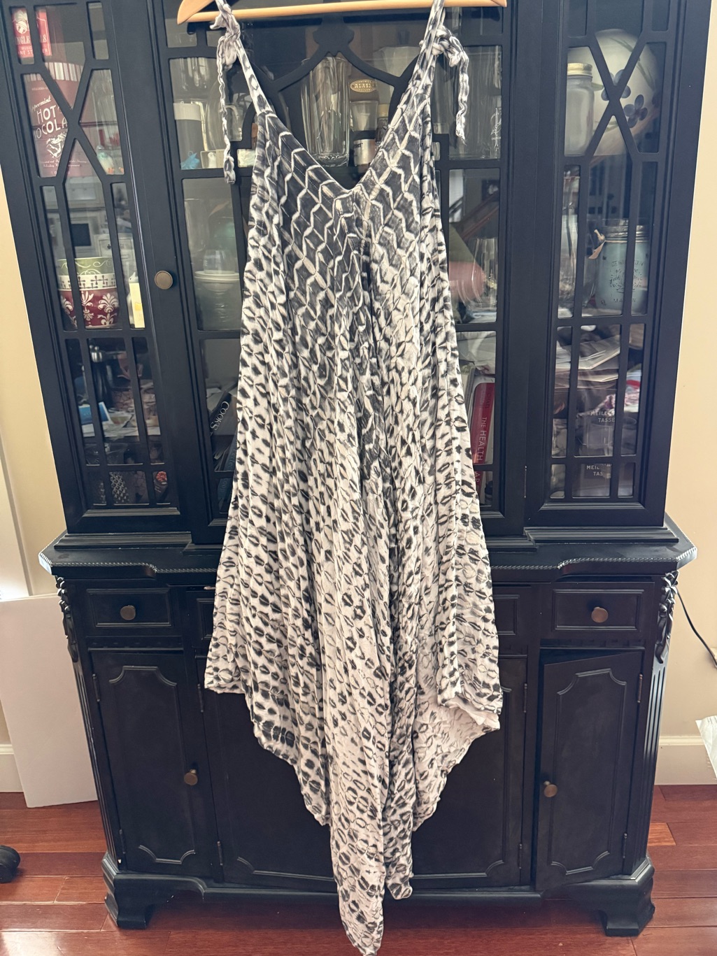 Lightweight Black & White Tie-Strap Maxi Dress